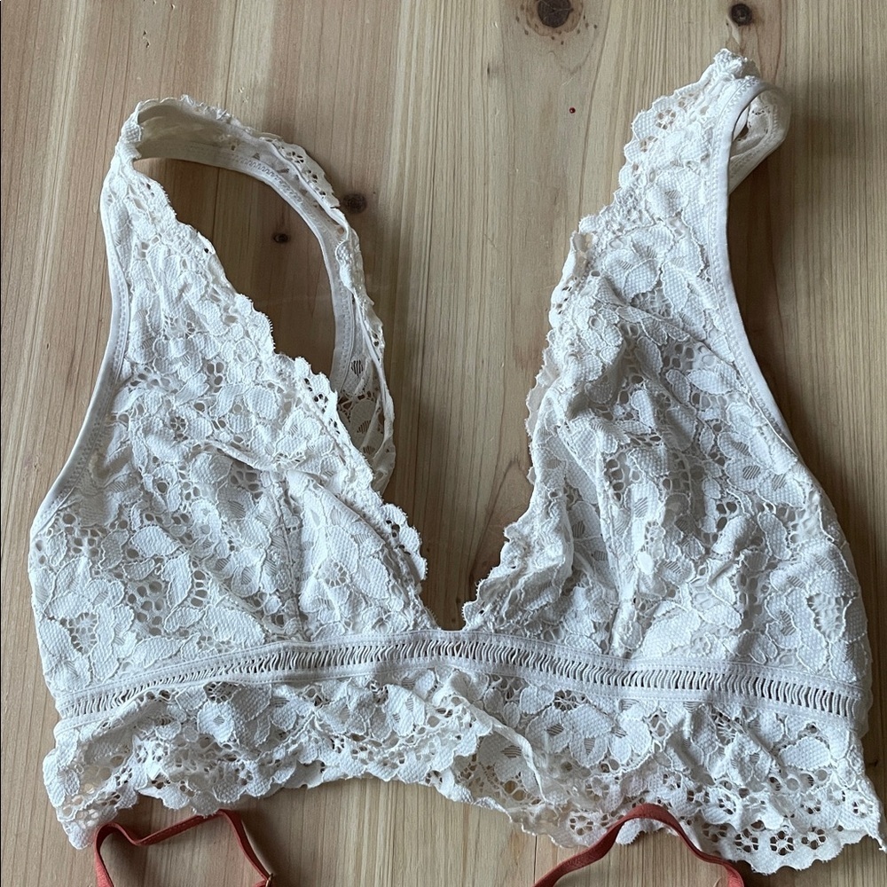 (2) Victoria's Secret Lace Bralette Duo - Picture 3 of 8